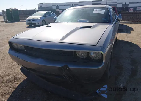 2014 Dodge Challenger Sxt z USA, uszkodzony, nr VIN 2C3CDYAG8EH208355